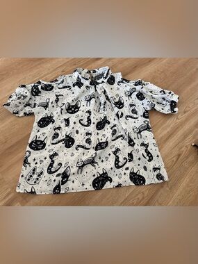 Chor White and Black Cat Print off shoulder Top